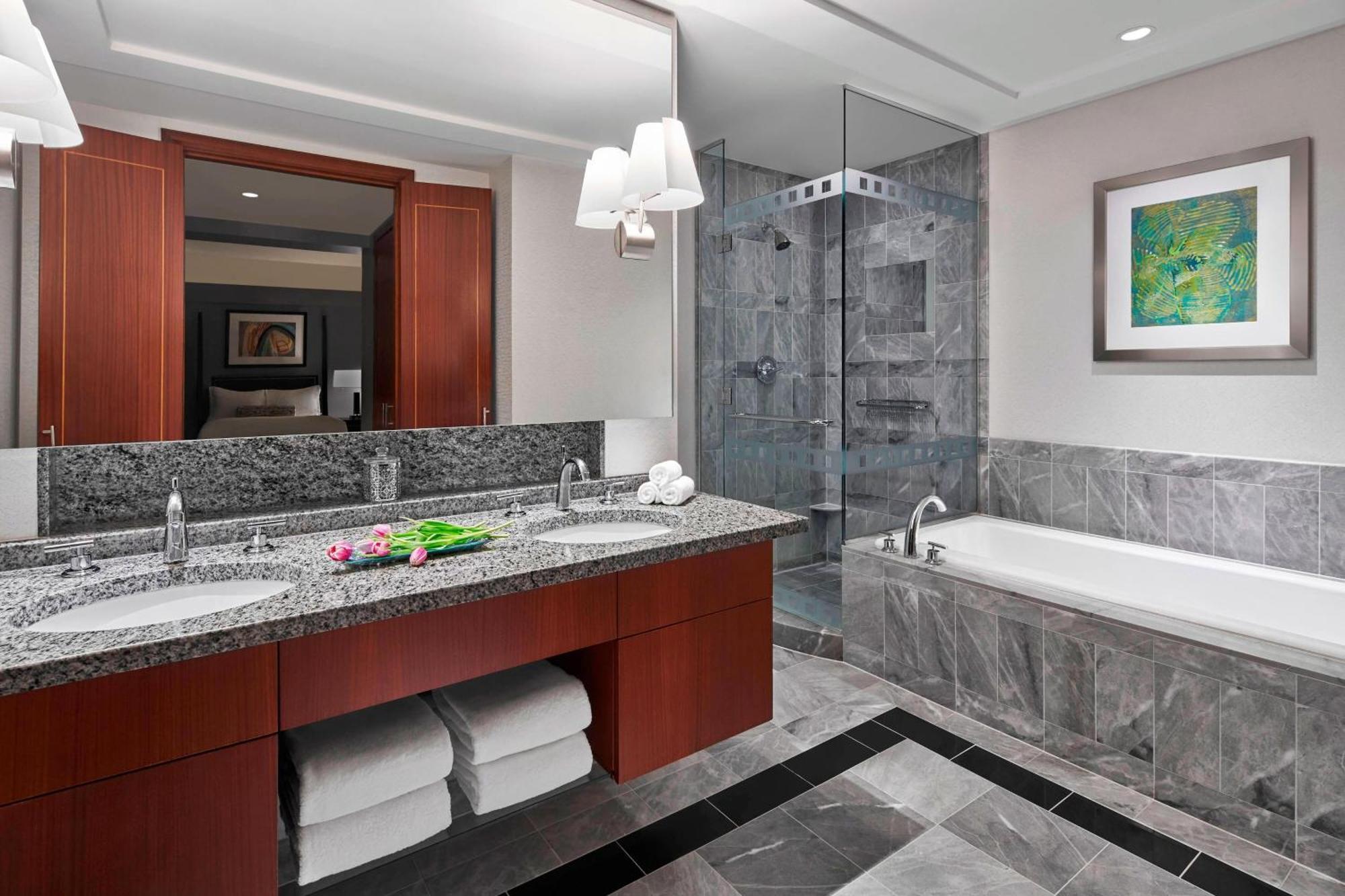 The Ritz-Carlton, Charlotte Hotel Exterior photo