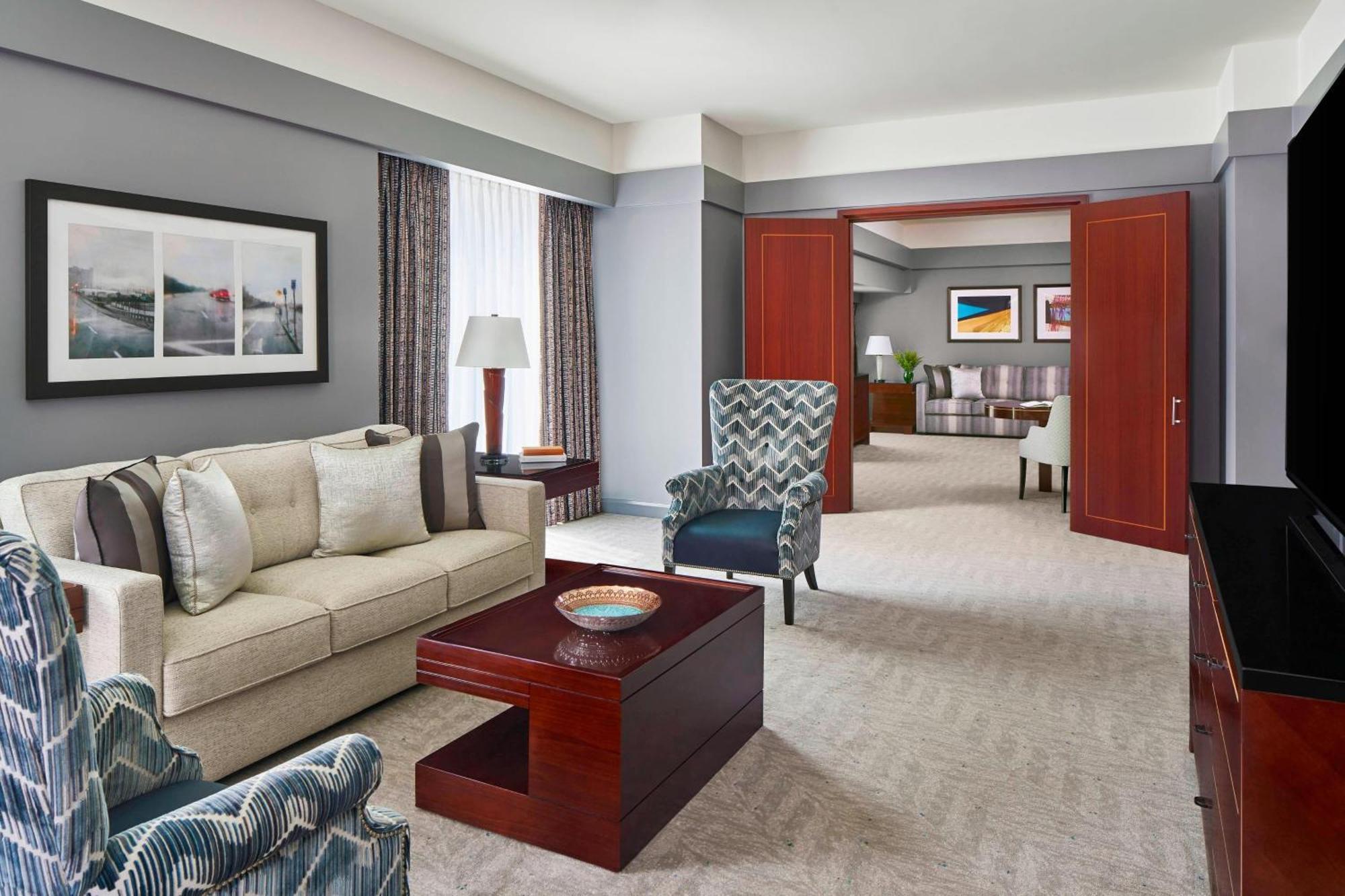 The Ritz-Carlton, Charlotte Hotel Exterior photo